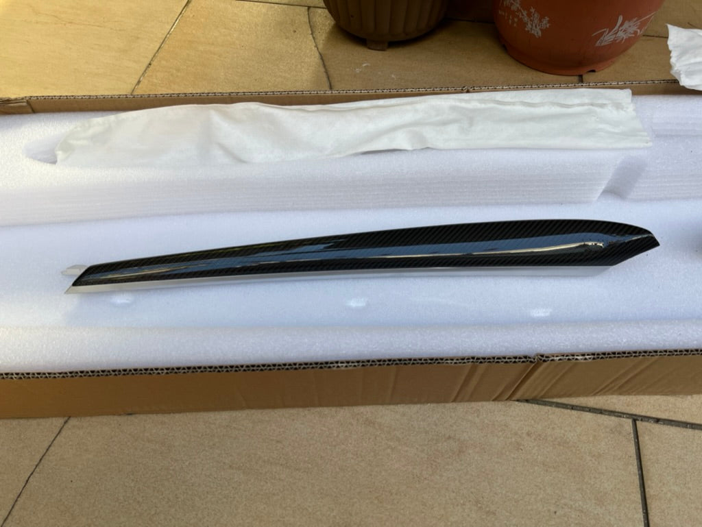 Model 3/Y Gloss Carbon Fiber Dashboard and Front Door Trim Panel Replacement Kit
